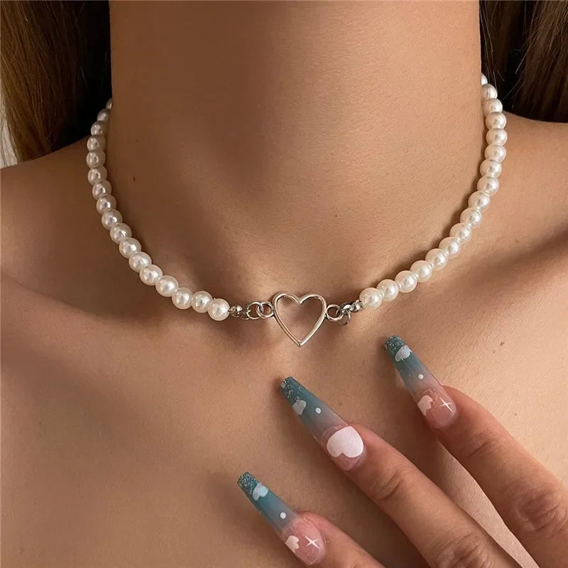 CUCCITI™ Love Heart Pearl Choke