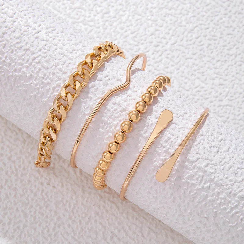 Set de 4 Pulseras de Cadena Curb Cubana Estilo Punk para Mujer – Elegancia Gruesa en Dorado | CUCCITI™